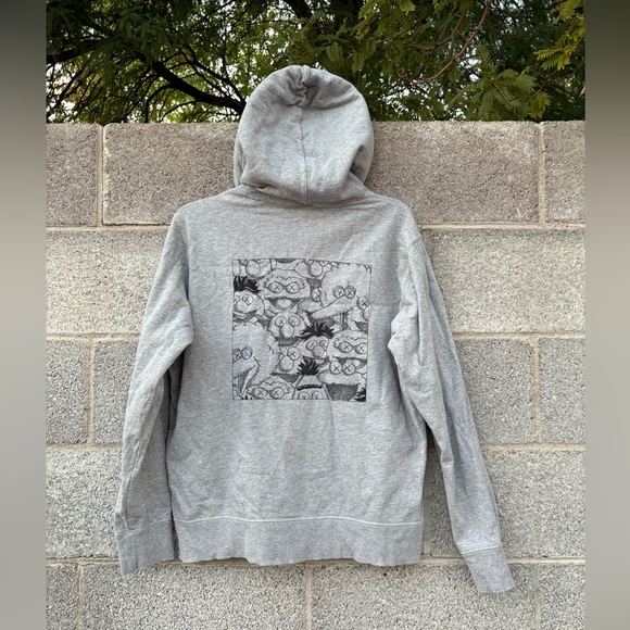 Kaws x Sesame Street x Uniqlo Gray Graphic Hoodie Pullover Sweatshirt Size Large - Picture 1 of 12